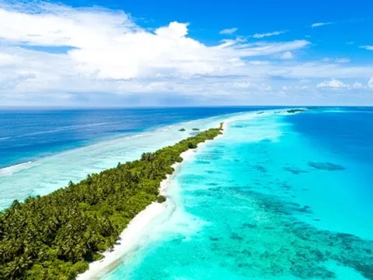 praias de areia branca e um incrível mundo subaquático nas maldivas