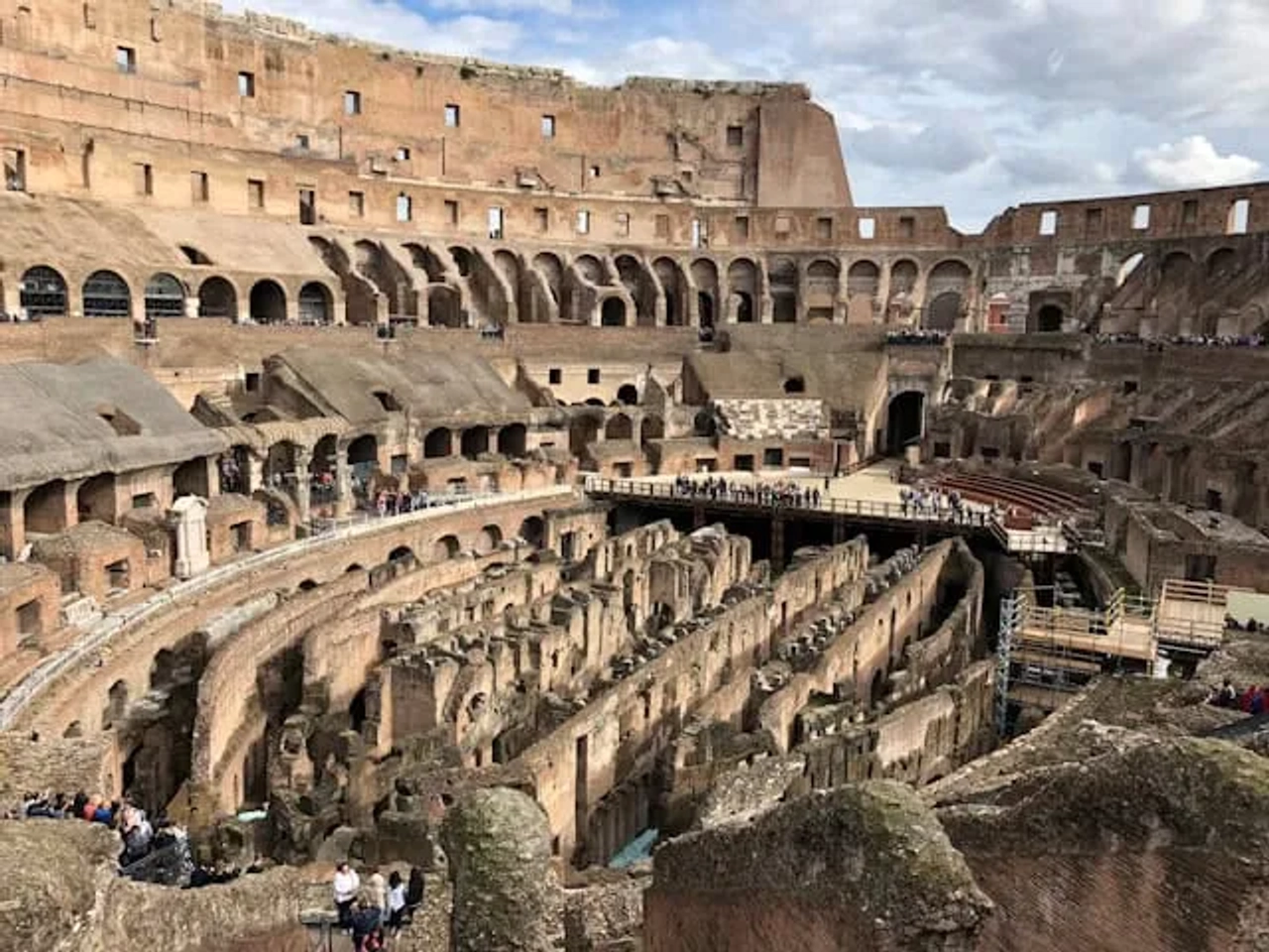 coliseu romanbo visto de dentro