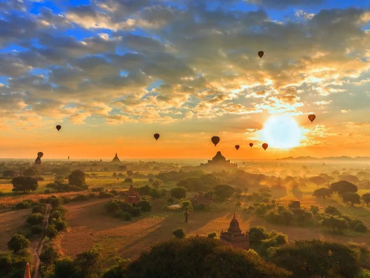 volar en globo en Bagan