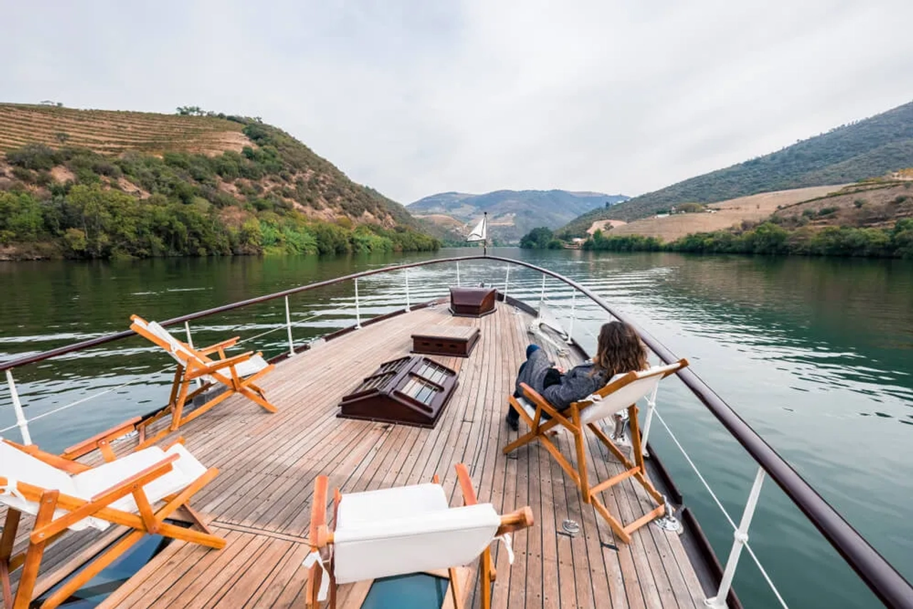 passeio de barco pelo rio douro