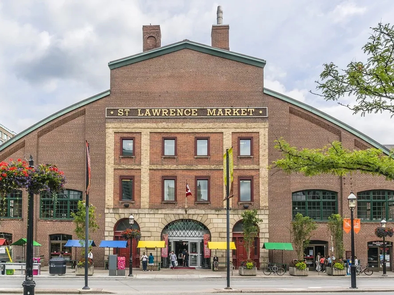 Curiosear entre los puestos de St Lawrence Market