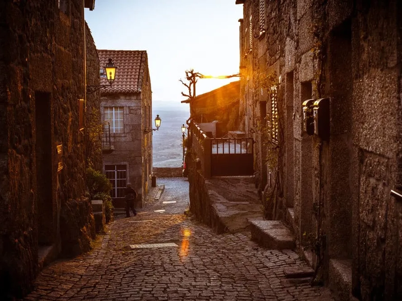 ruas tipicas de monsanto