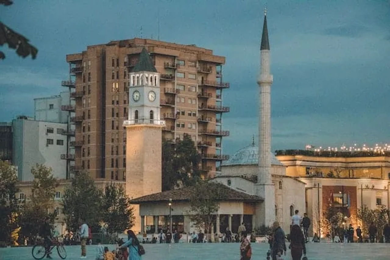 capital da alabnia, tirana