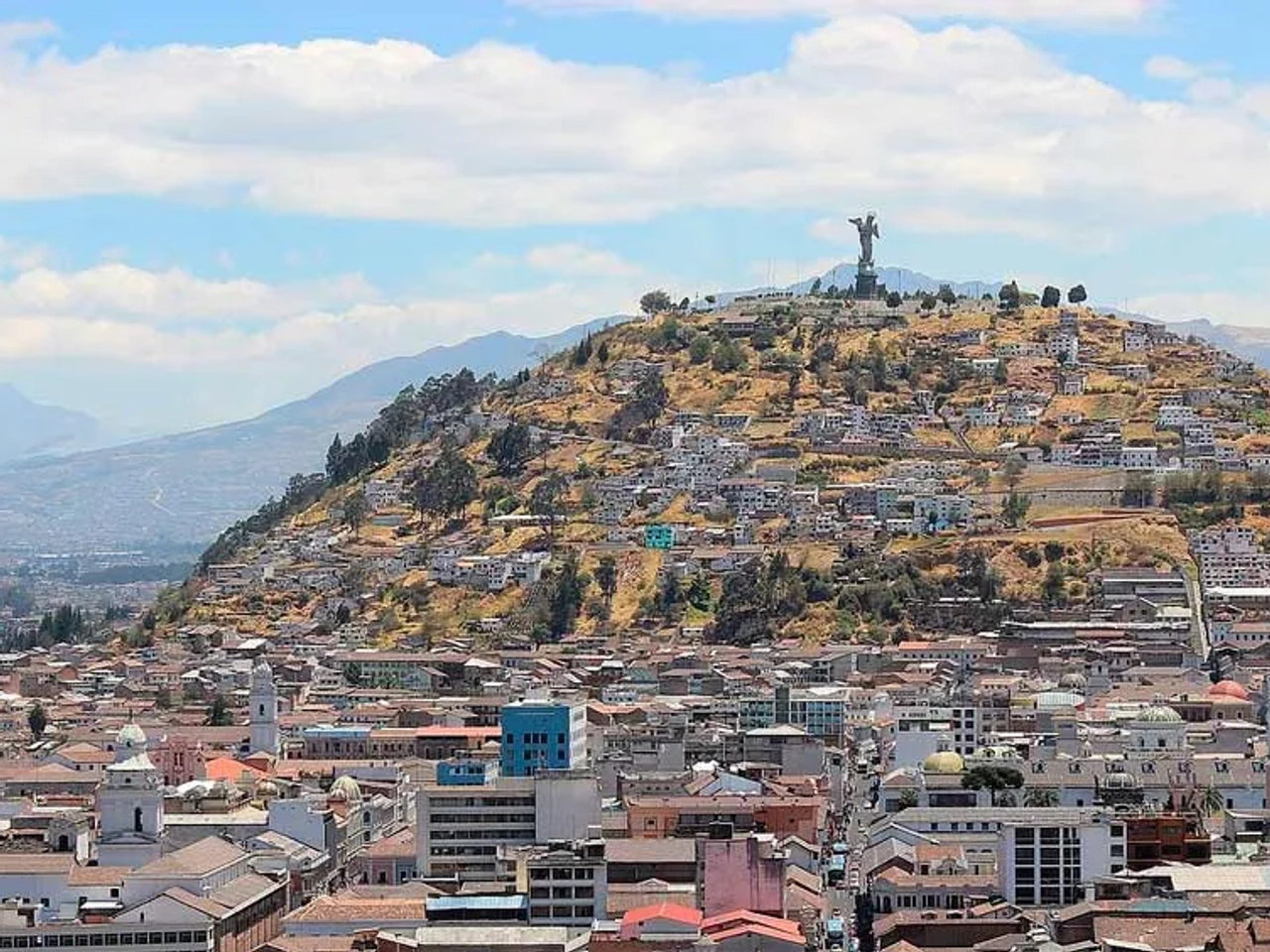 Subir al Panecillo en Quito