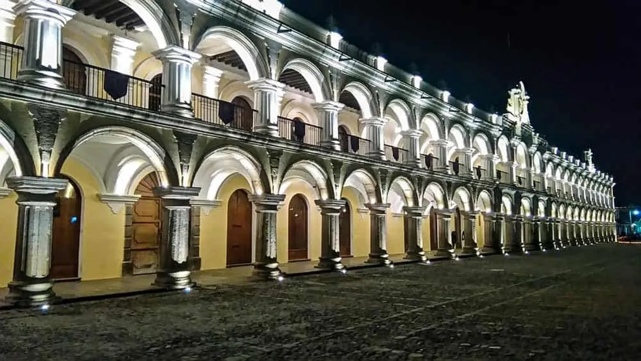 Parque Central (Plaza Mayor)