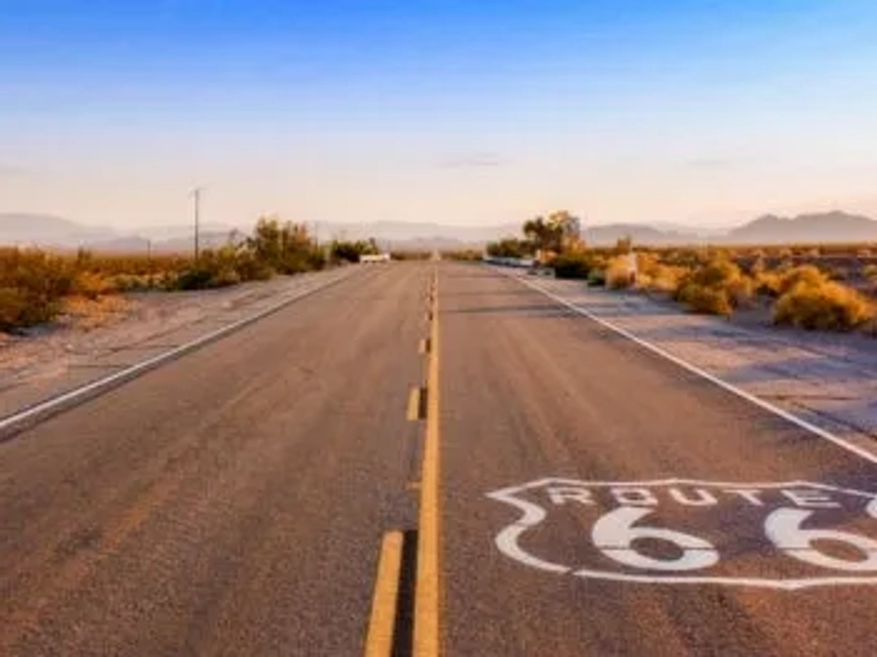 estrada ao longo da route 66