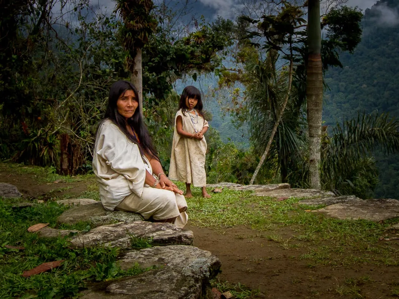 mulher e criança kogui