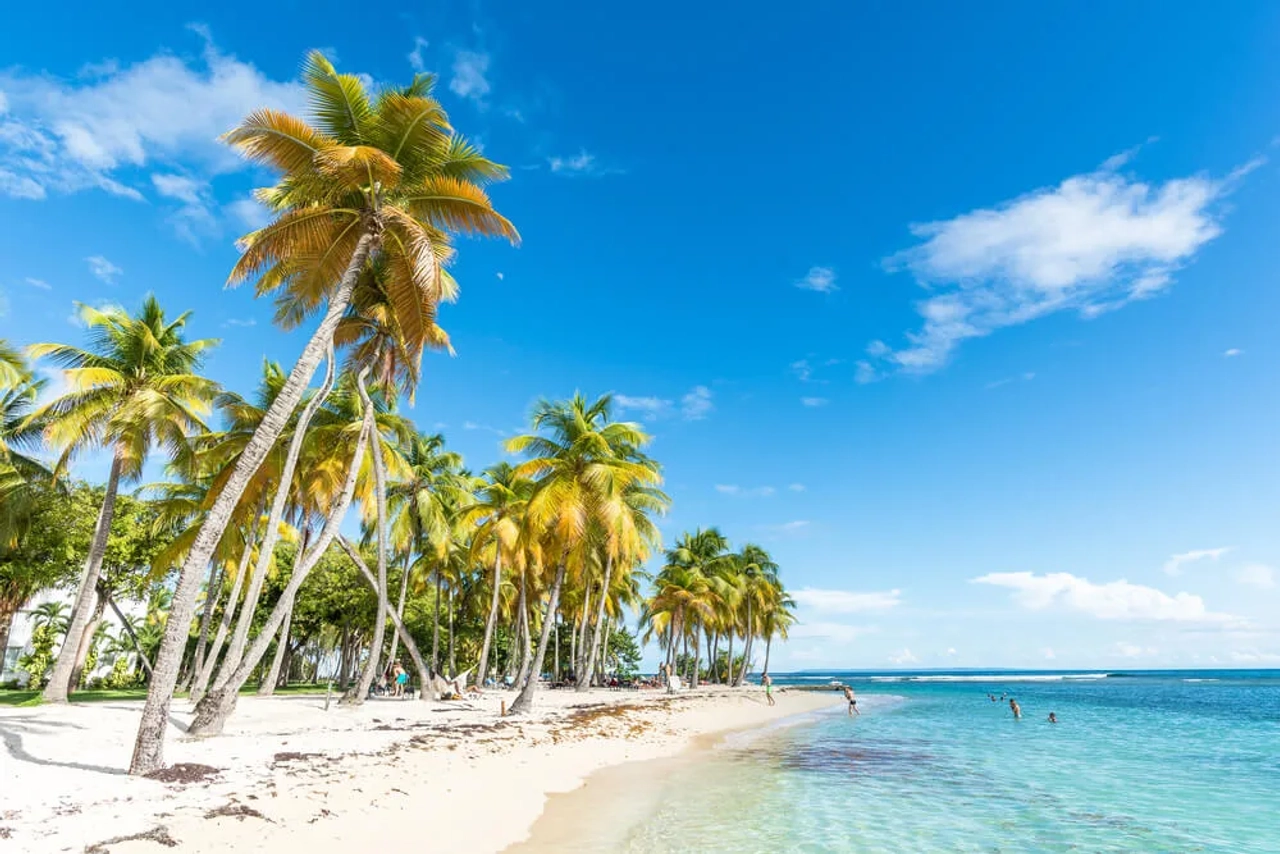 praia da caravela em sainte anne