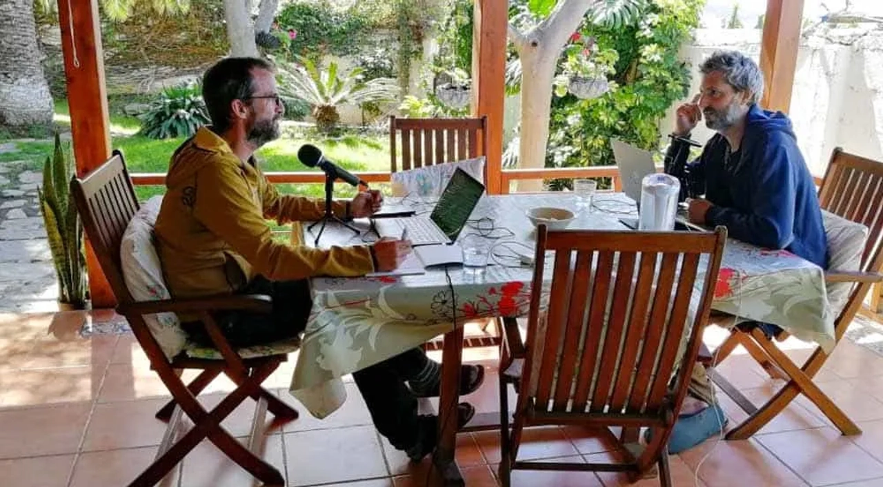 mejores podcast de viajes IATI