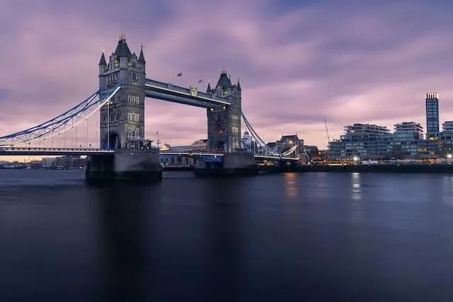 london bridge ao final da tarde