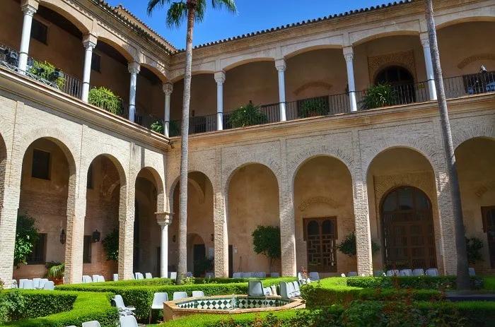 palacio-de-los-marqueses-de-la-algaba