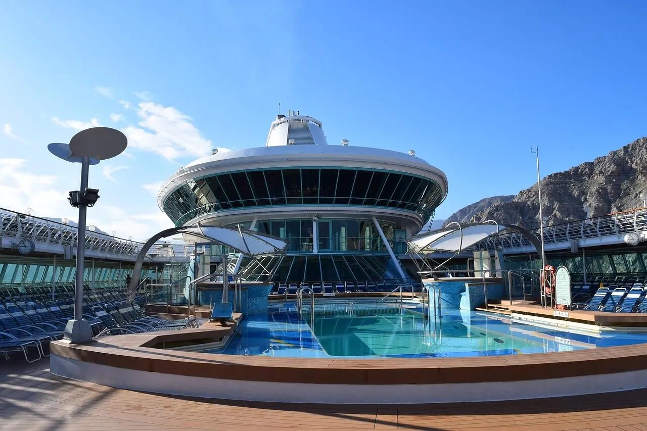 deck de um cruzeiro