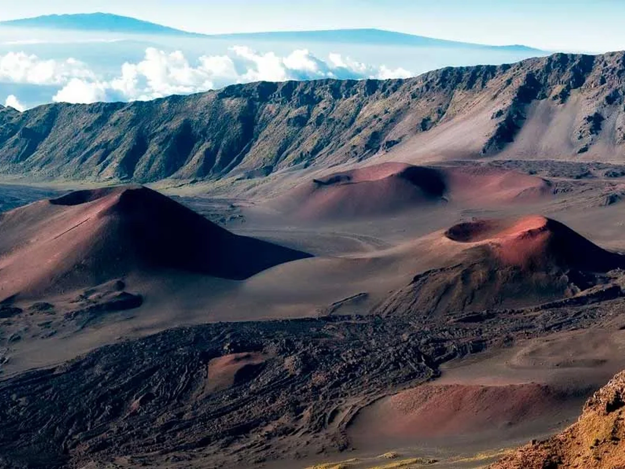 volcanes y playas espectaculares
