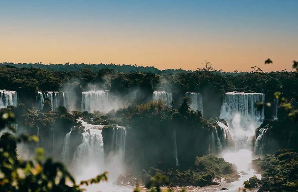 qué hace falta para viajar a Brasil
