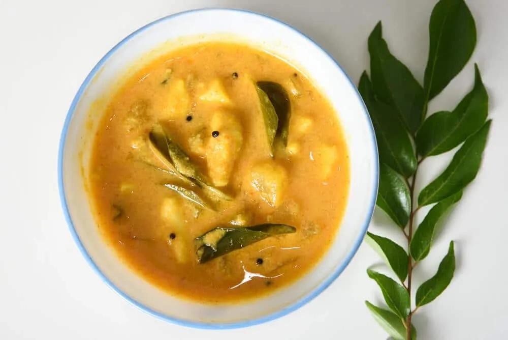 prato de caril de jaca com manga