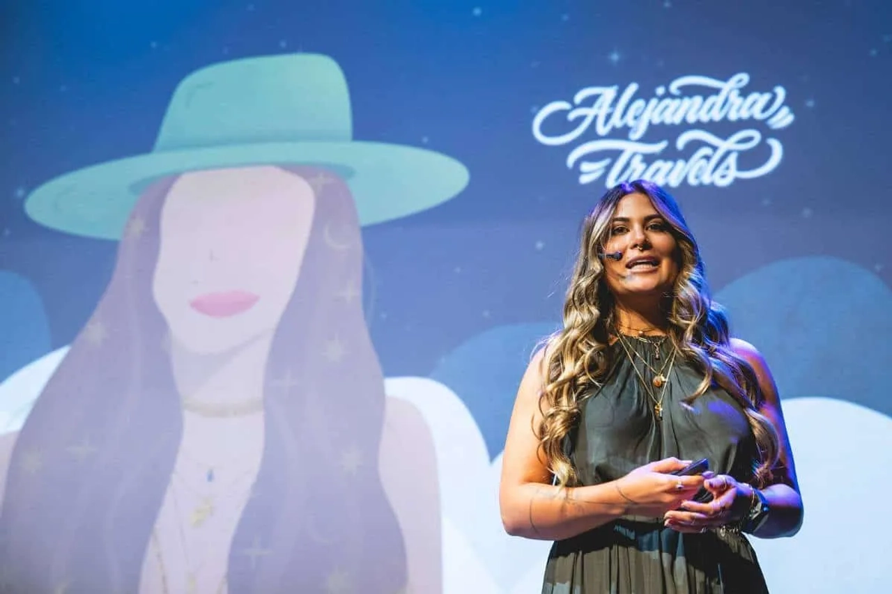 Alejandra Travels Travel Pop Up