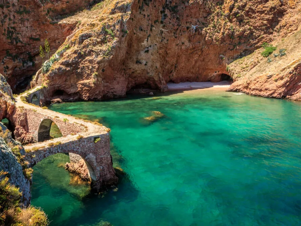 mar azul nas ilhas berlengas