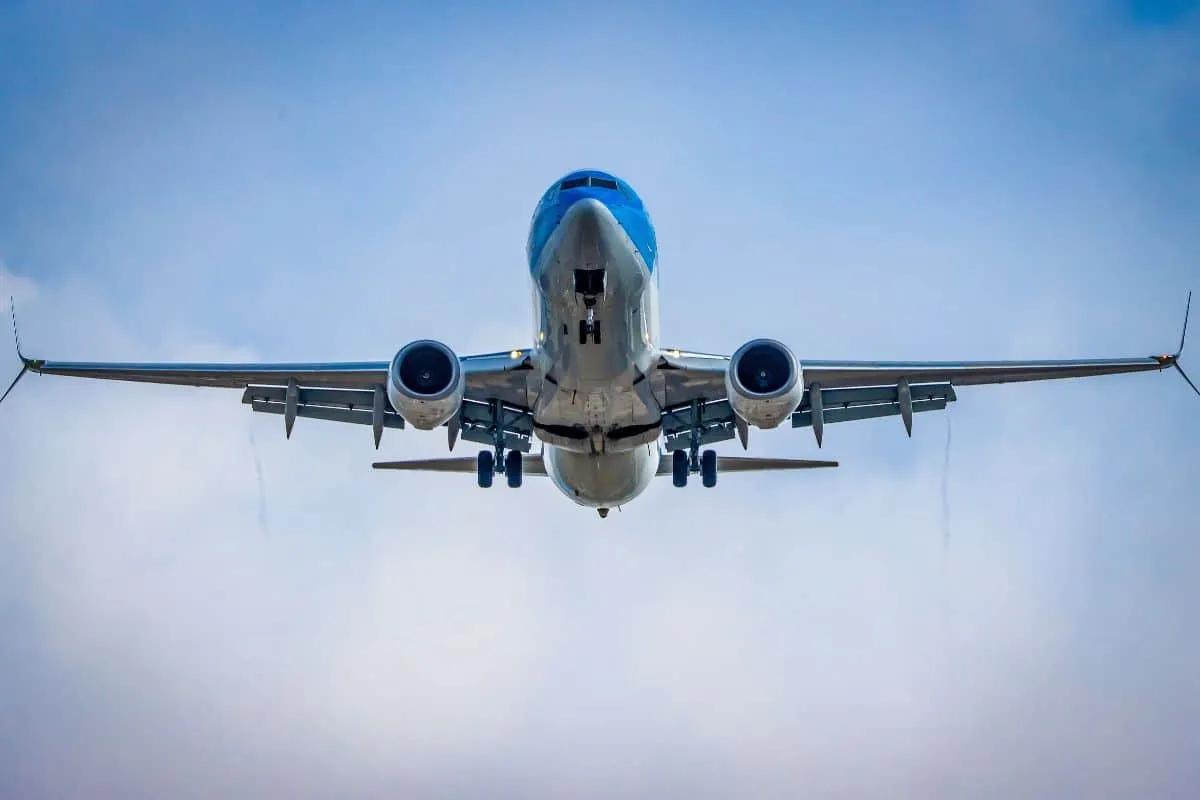 Cómo conseguir vuelos baratos