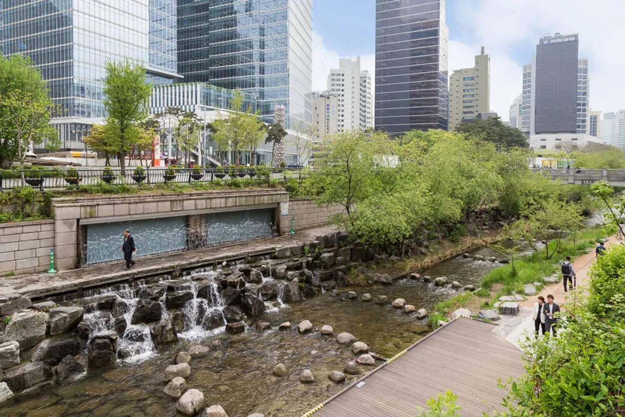 parque cheonggyecheon em seoul