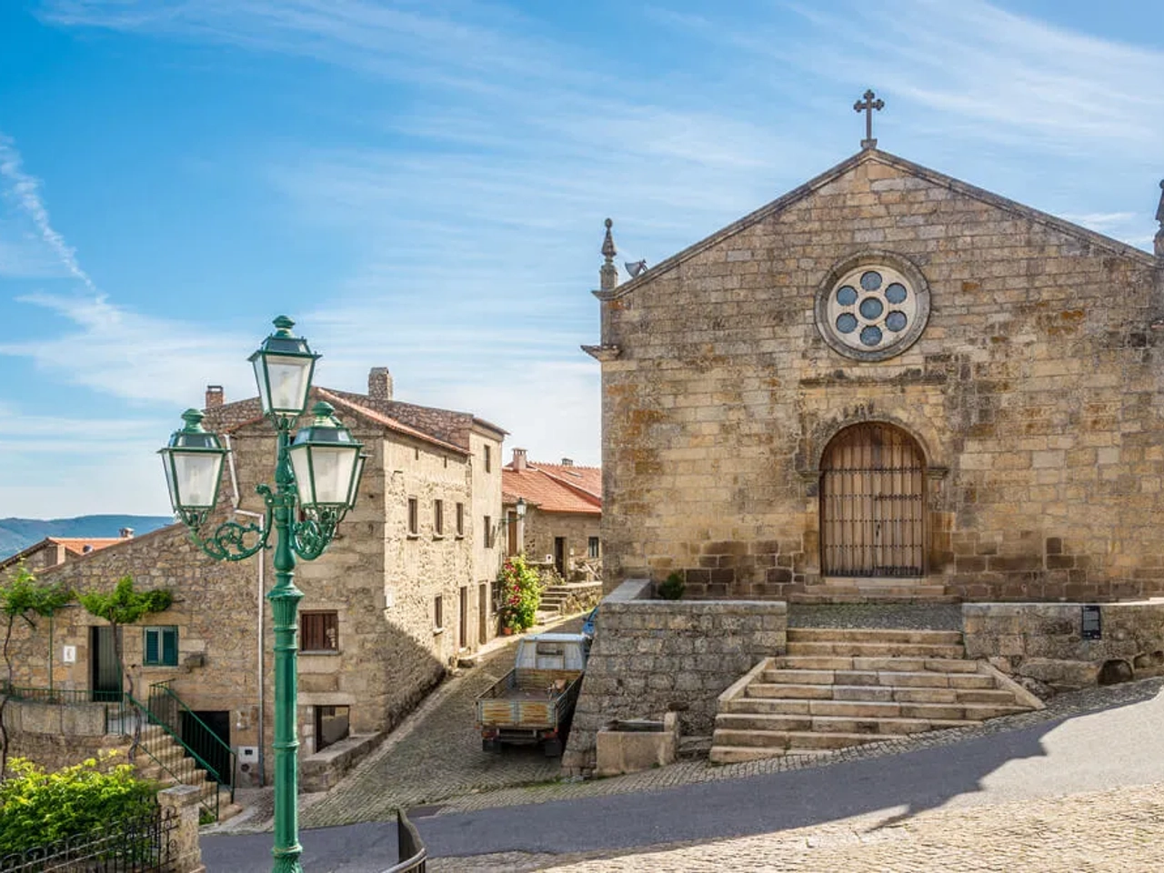 fachada da igreja matriz de monsanto