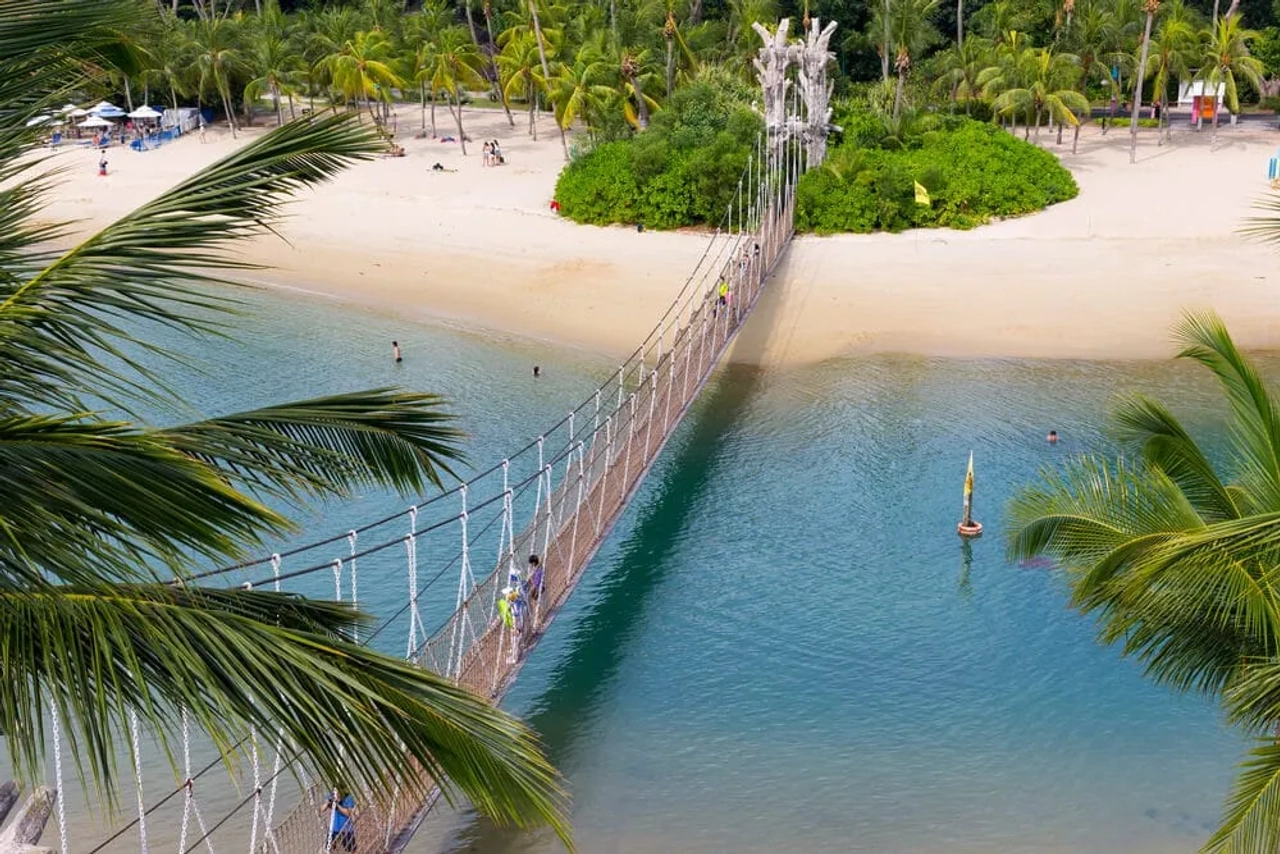 ponte pedonal até à ilha de sentosa