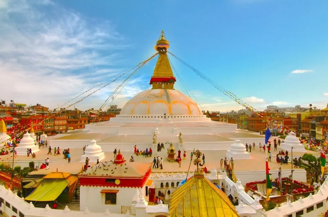 por do sol no templo boudhanath stupa