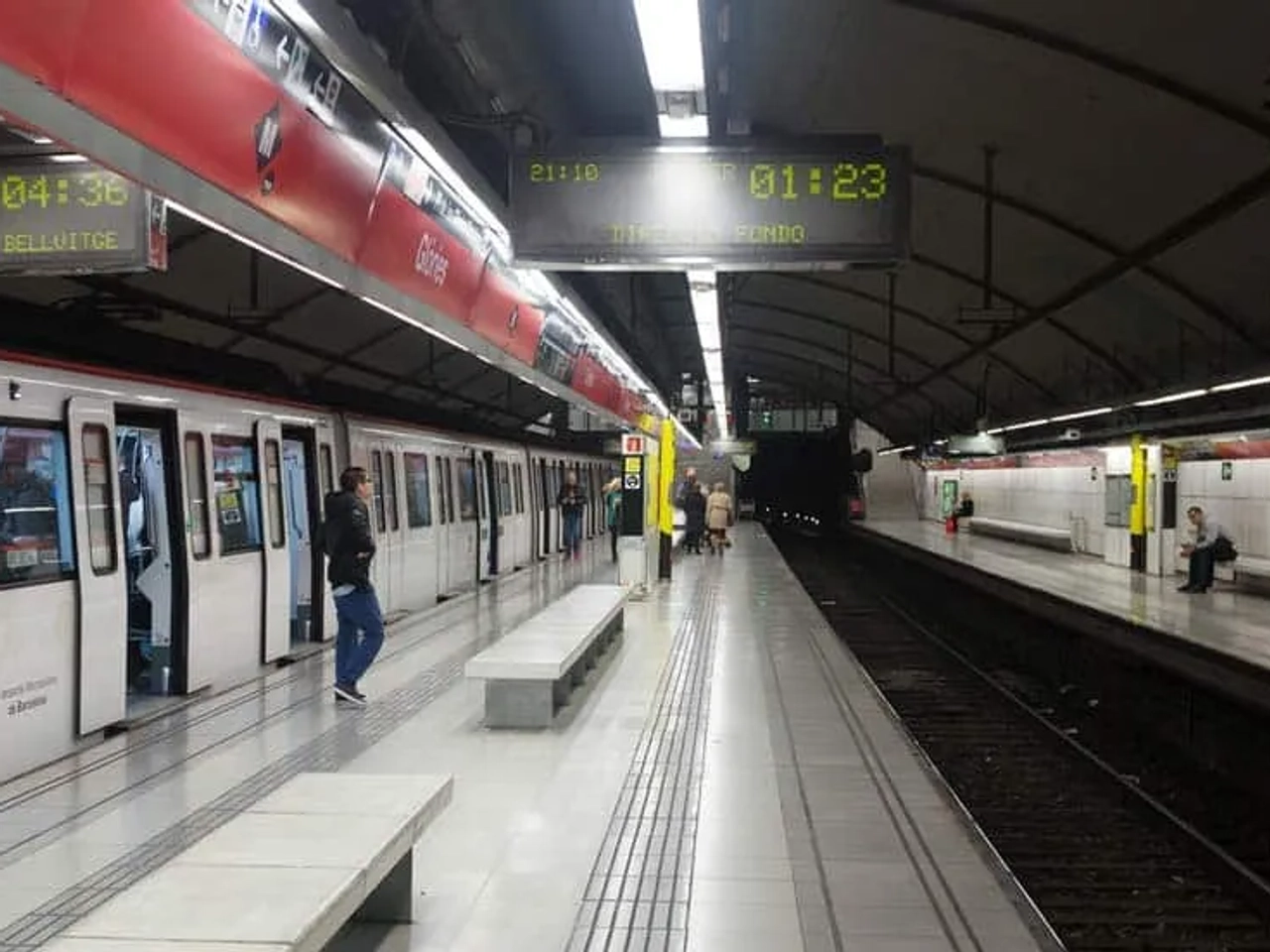 ¿Se puede ir en metro al Aeropuerto de Barcelona?