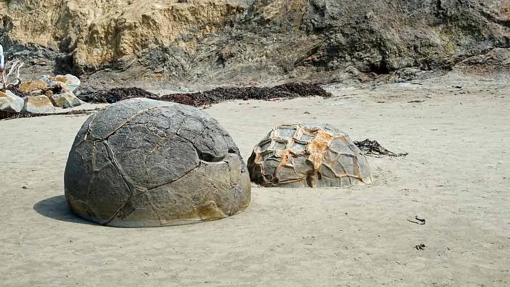 la playa de los Moeraki Boulders