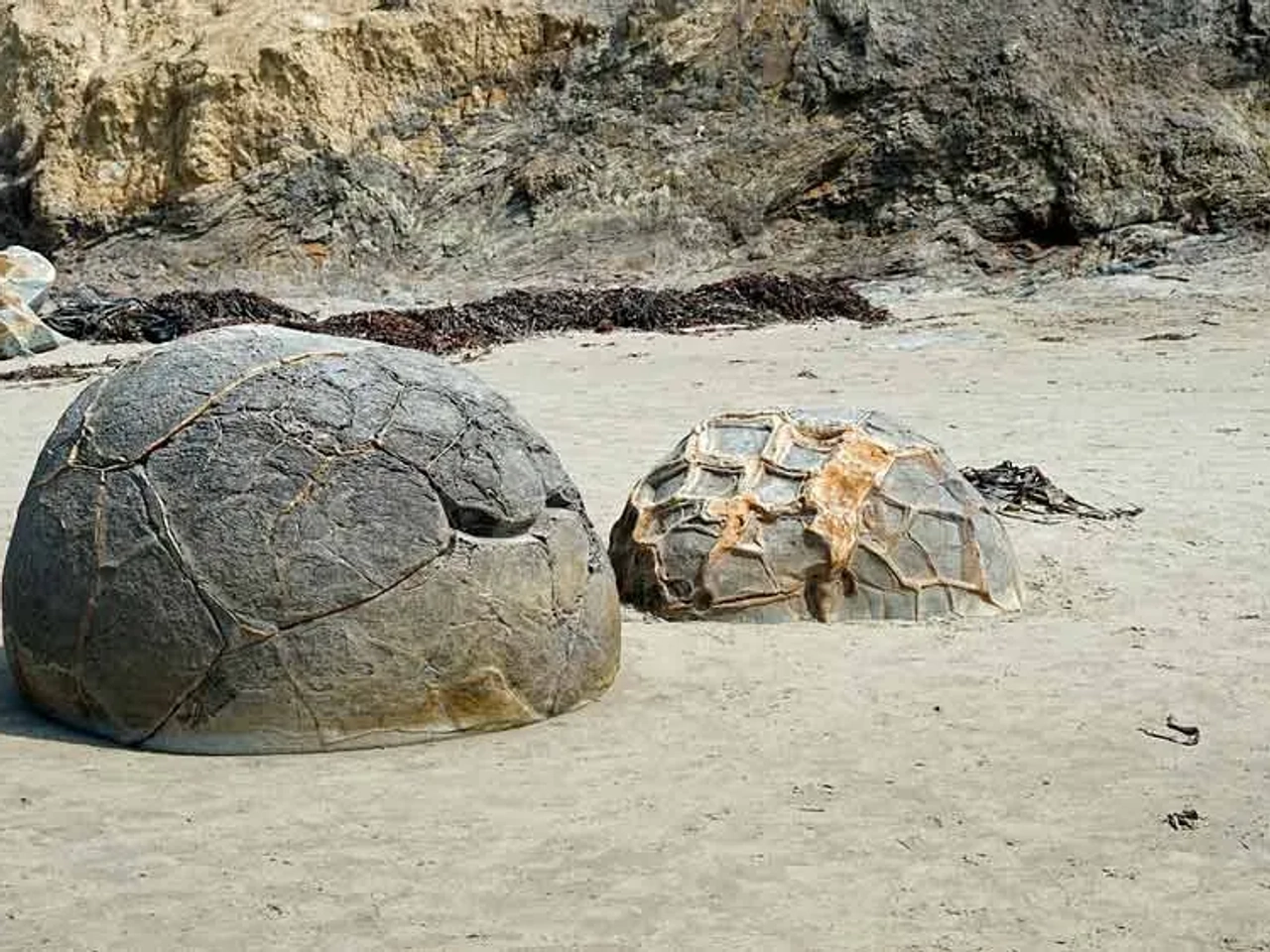 la playa de los Moeraki Boulders