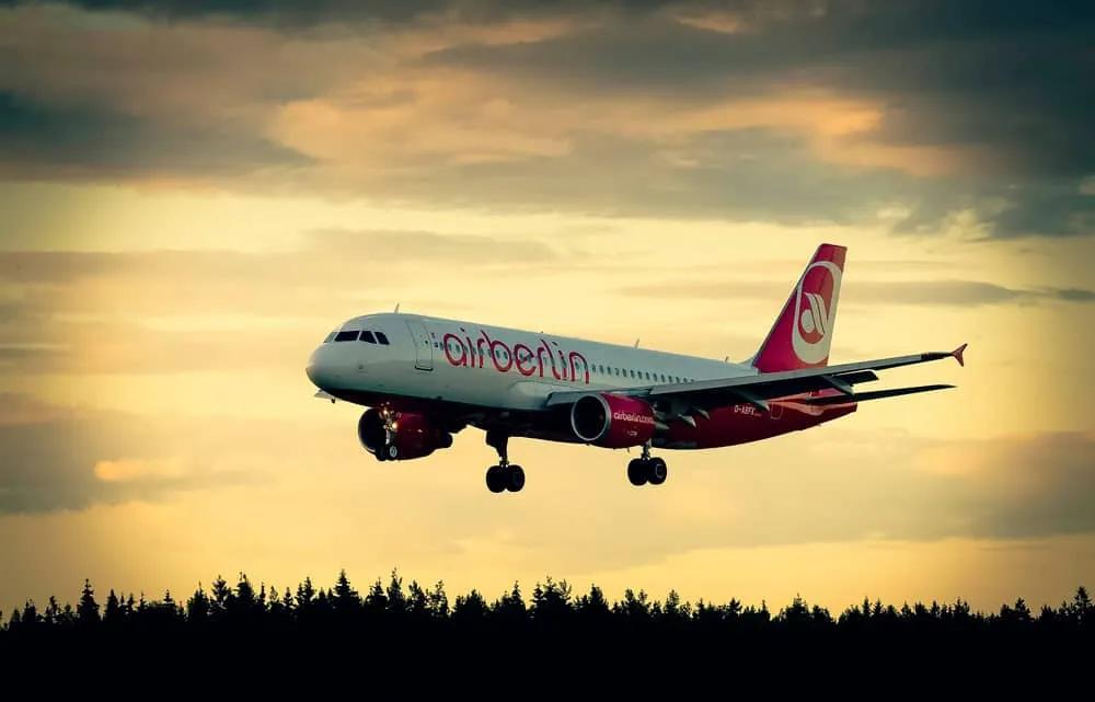 tren y bus al aeropuerto en Berlín