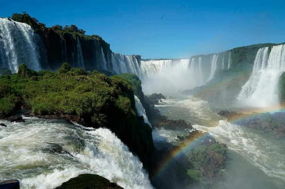 las cascadas en Brasil y en Argentina
