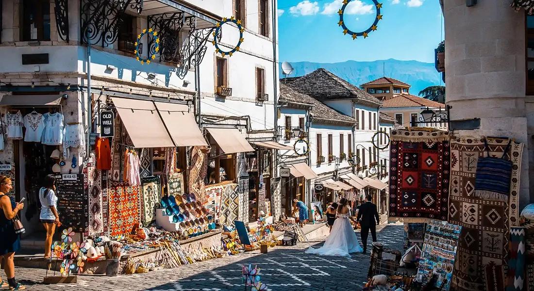es seguro viajar a albania