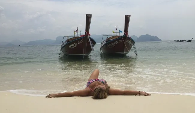Trotamundos_Family_thai
