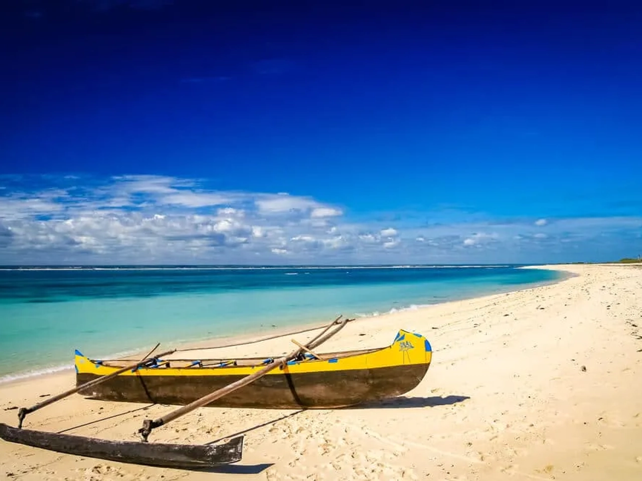 praia de anakao em madagascar
