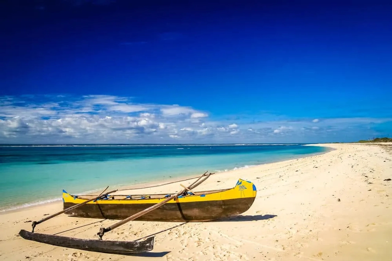 praia de anakao em madagascar