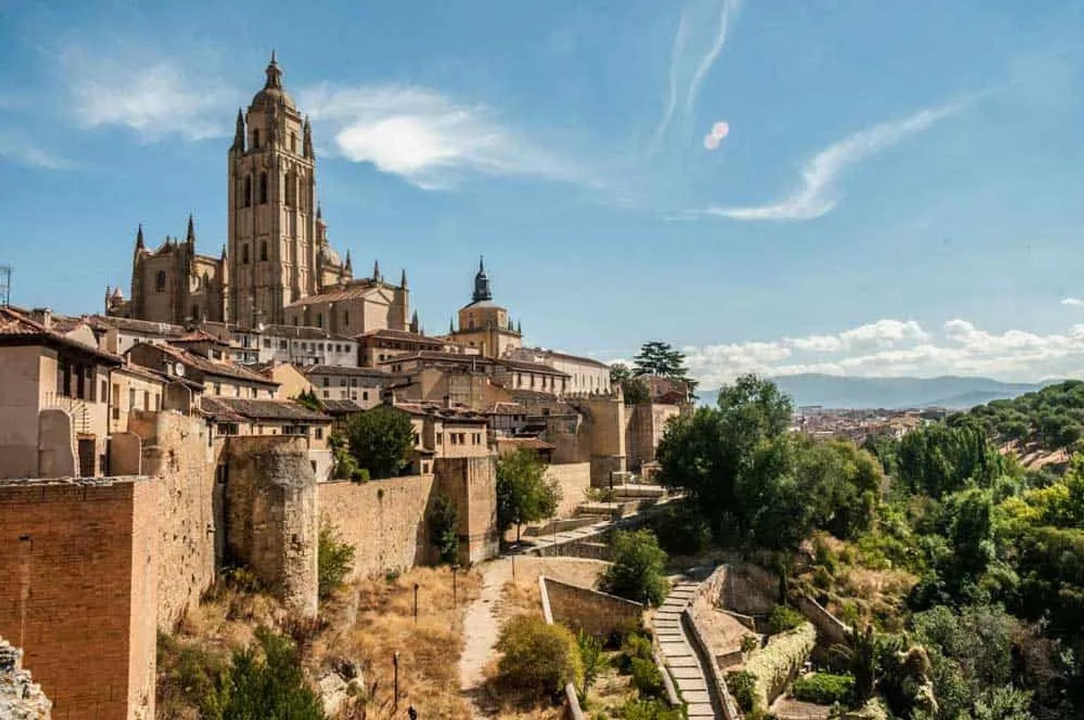 Mejores lugares en una ruta en coche por Castilla y León