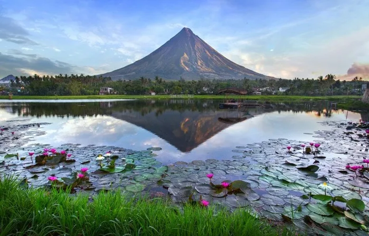 Monta Mayón, Filipinas