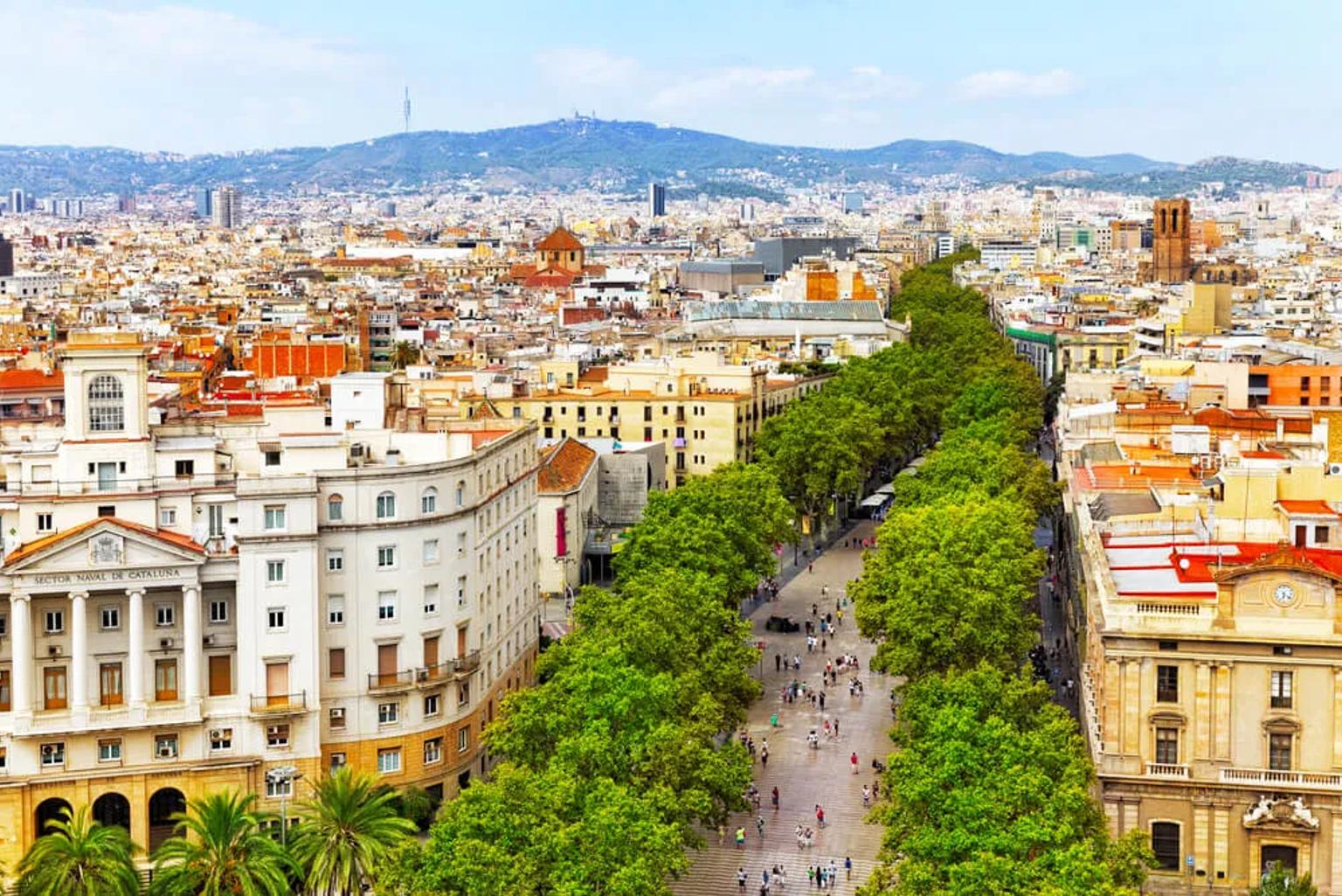panoramica da cidade de barcelona desde o monumento de colon