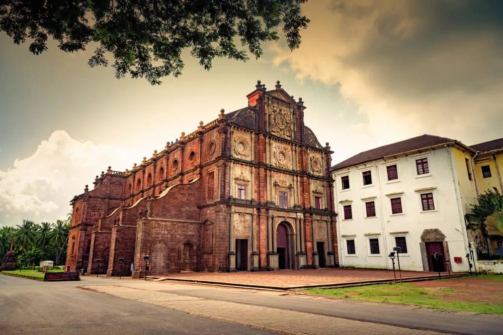 antiga basilica do bom jesus em goa