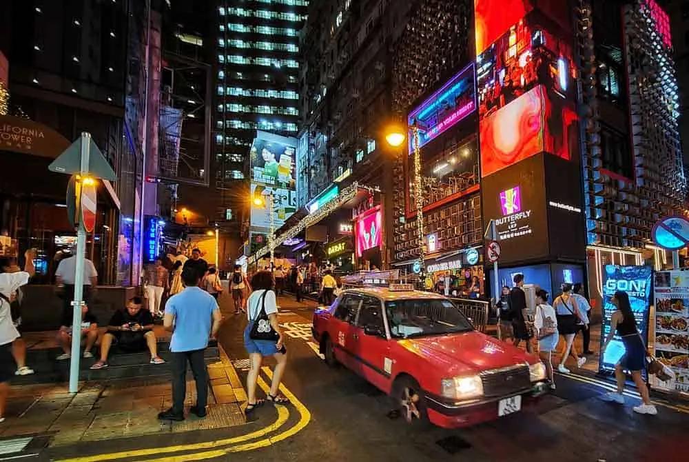 la noche en Hong Kong en Lan Kwai Fong o Soho