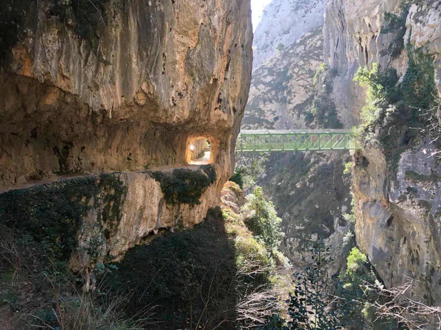 ponte num dos tramos da ruta del cares