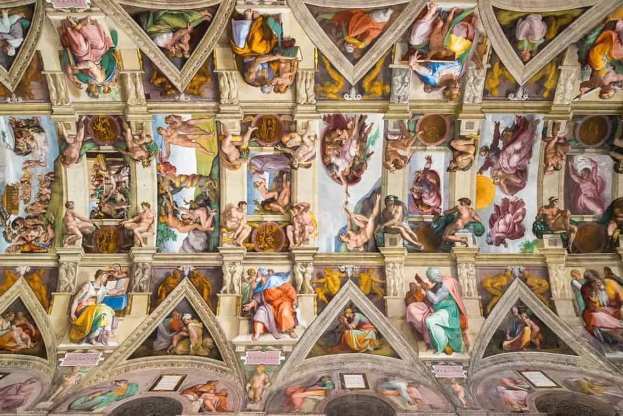 teto de parte do museu do vaticano