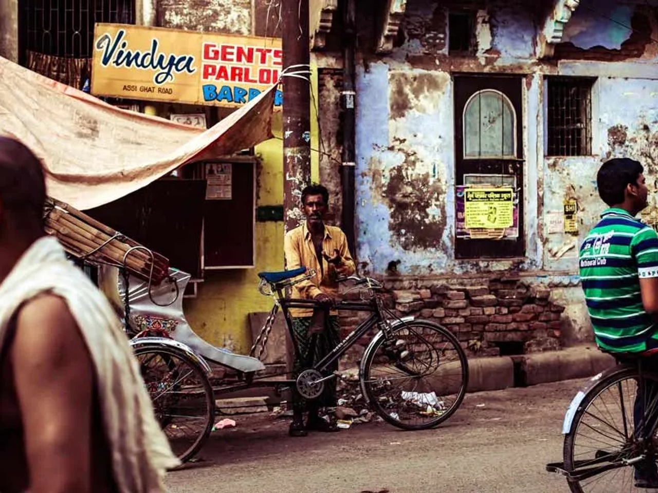locais em rua na india