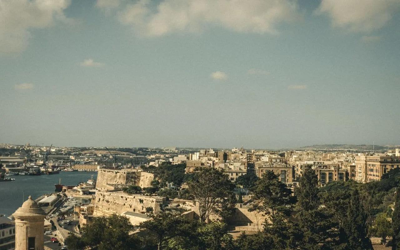 vista aerea sobre a cidade de valetta