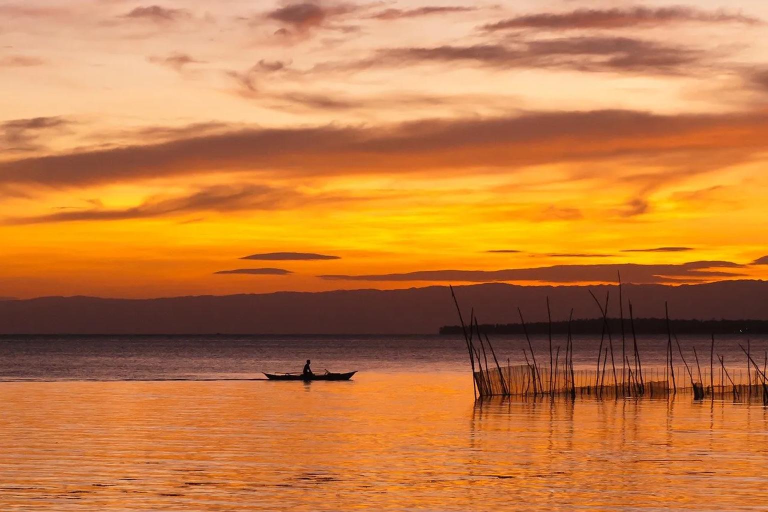 amanhecer no rio em bohol