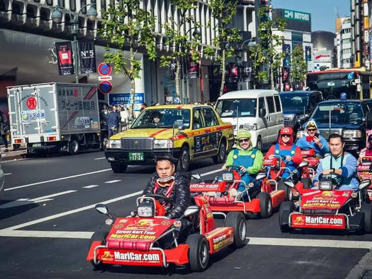 Paseo en Kart por Tokio