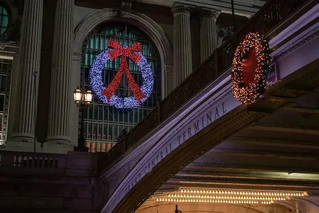 enfeites de natal na Grand Central Terminal em Nova Iorque