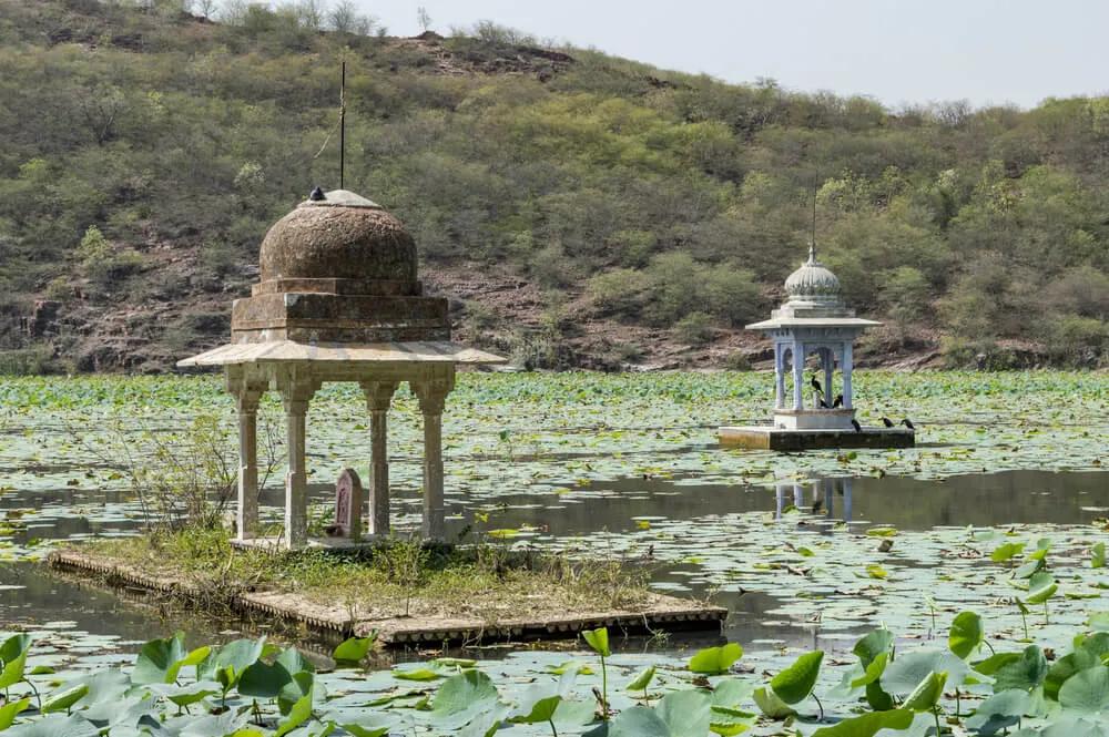 vistas do lago jait sagar em bundi