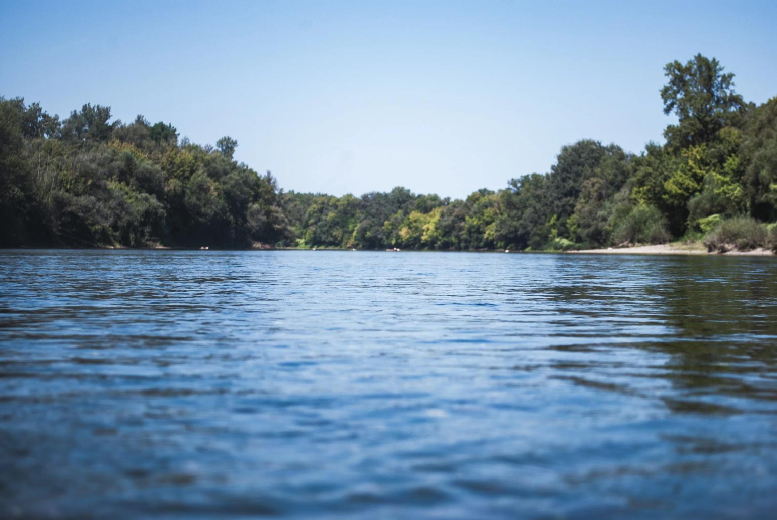 praia fluvial natureza