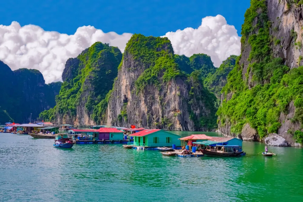 aldeia piscatoria da baia de halong